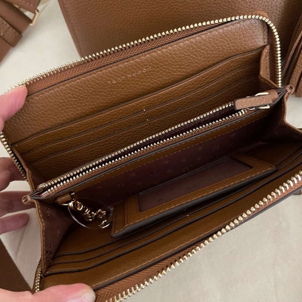 New Tory Burch thea continental wallet with cardholder - Picture 2 of 4